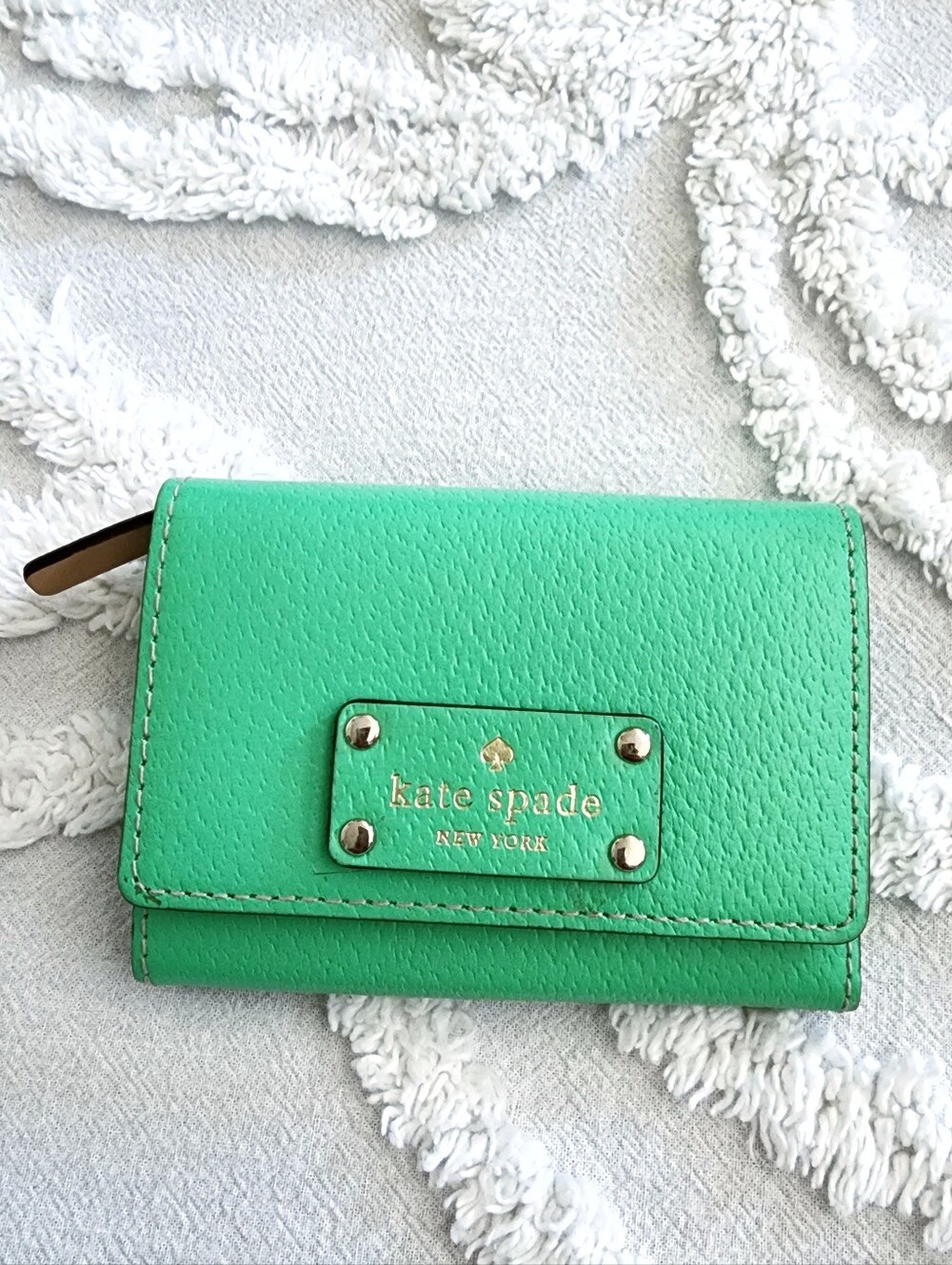 Kate Spade Green Leather Compact Wallet - Picture 8 of 8